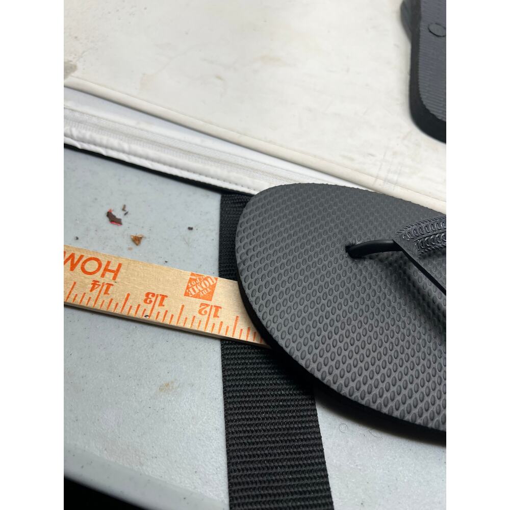 No Brand Flip-Flops Black Sandals Men's Size 11 - Picture 4 of 4
